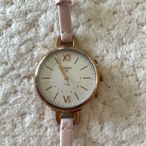Women’s Fossil hybrid smartwatch